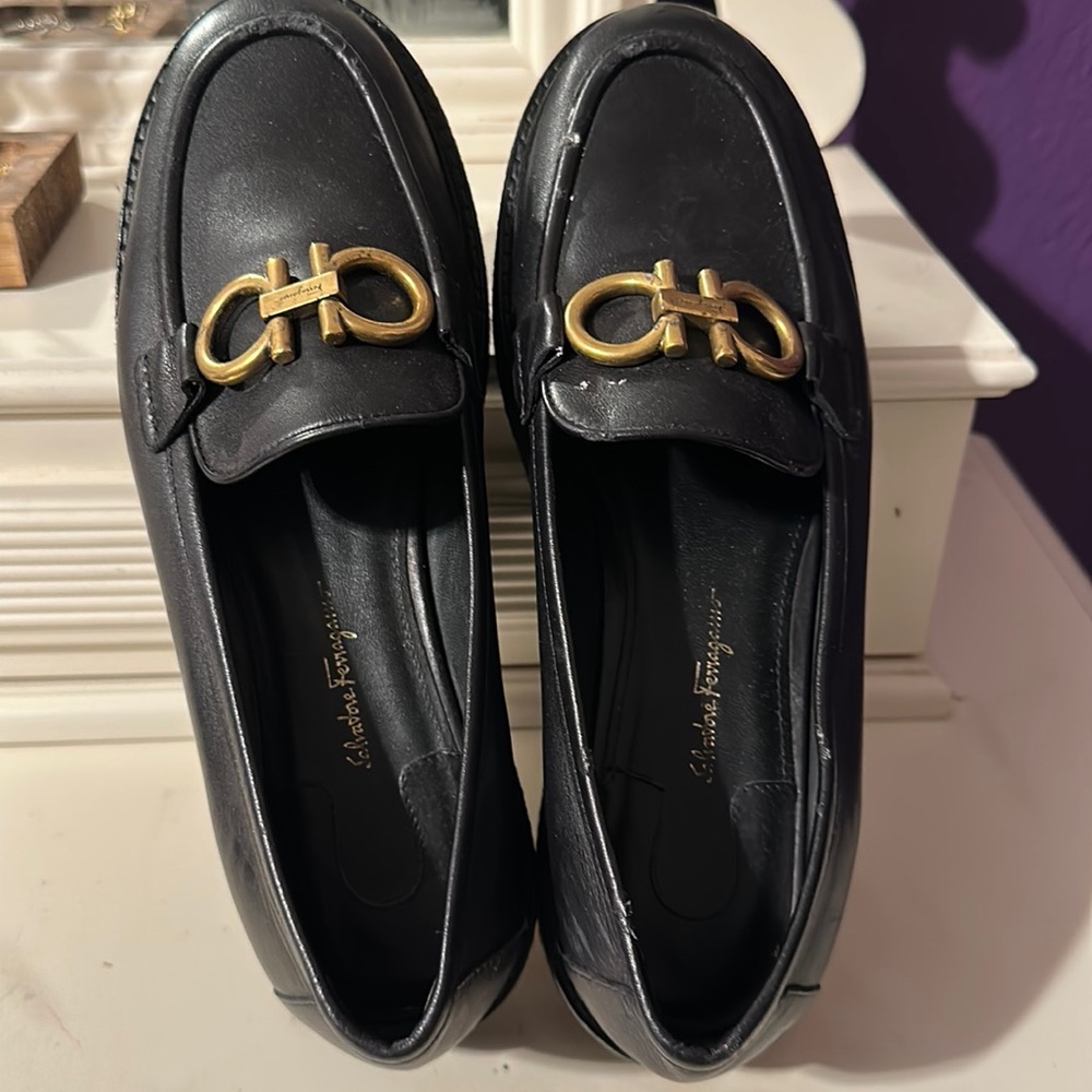 Women’s shoes